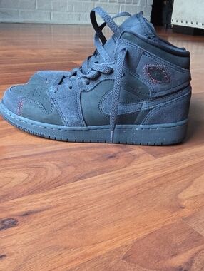 Jordan Suede Sneaker